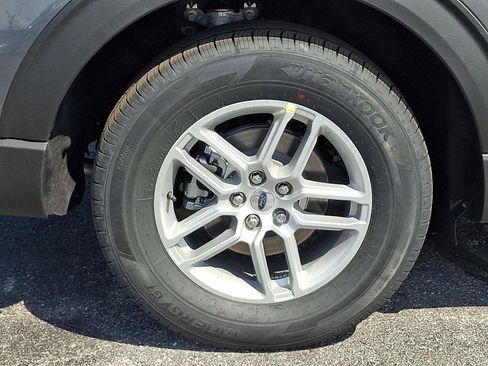 New 2026 Ford Explorer Active AWD/4WD image 5