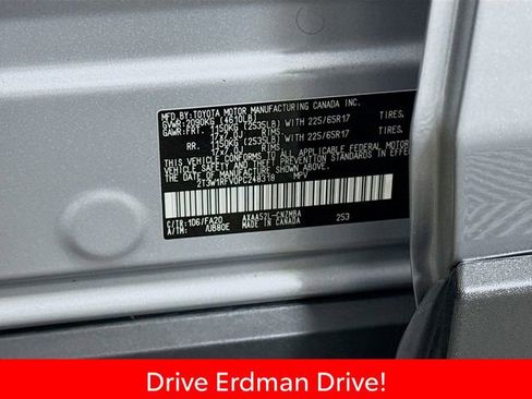 Certified 2023 Toyota RAV4 XLE FWD image 32