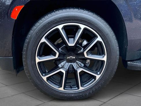 Used 2022 Chevrolet Tahoe RST w/ Sport Performance Package image 10