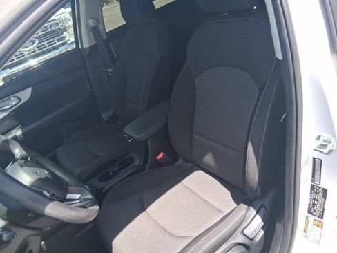 Used 2024 Kia Forte LXS w/ LXS Technology Package FWD image 13