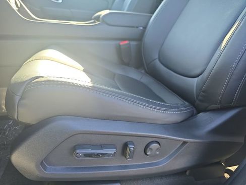 New 2025 Honda Pilot EX-L image 30