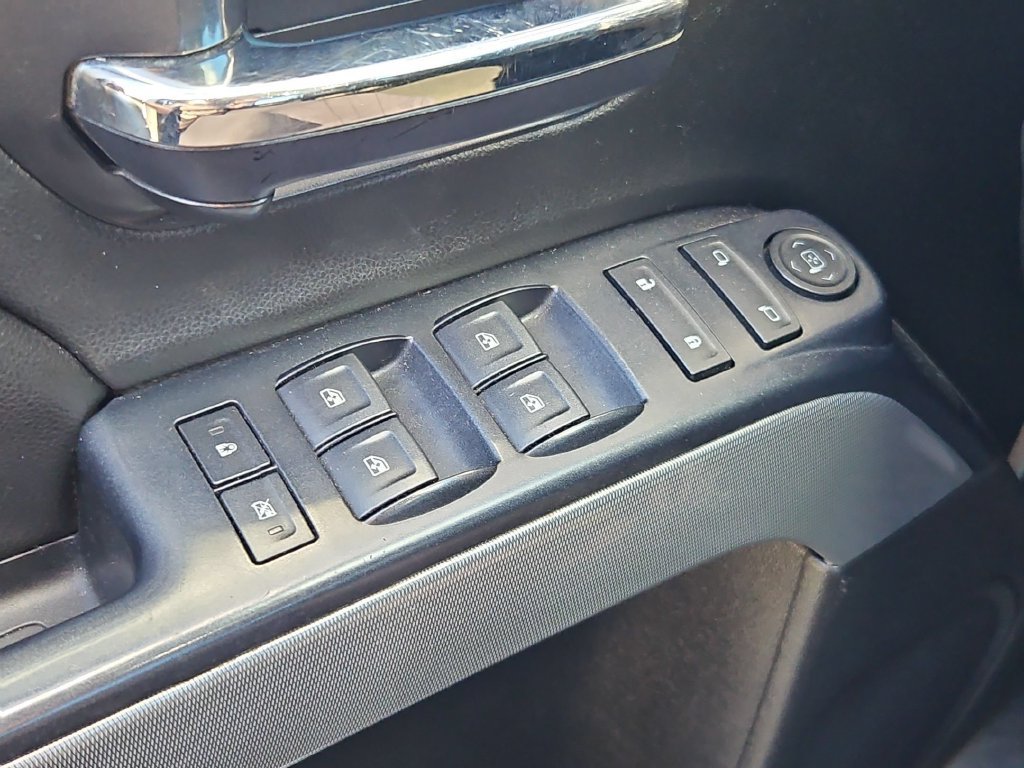 Used 2018 Chevrolet Silverado 1500 LT w/ Texas Edition AWD/4WD image 11