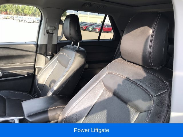 Used 2023 Ford Explorer Limited AWD/4WD image 4