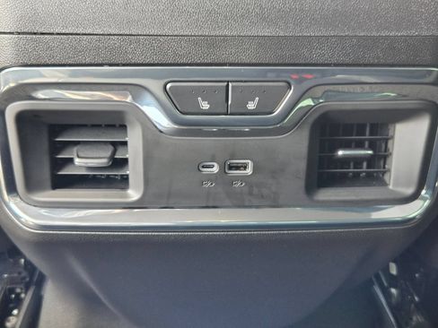 Used 2026 GMC Sierra 1500 Denali AWD/4WD image 26