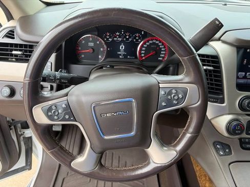Used 2016 GMC Yukon Denali w/ Open Road Package AWD/4WD image 18