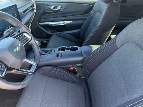 Used 2024 Ford Mustang Coupe image 17
