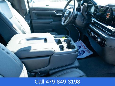 Used 2025 GMC Sierra 1500 SLT image 39