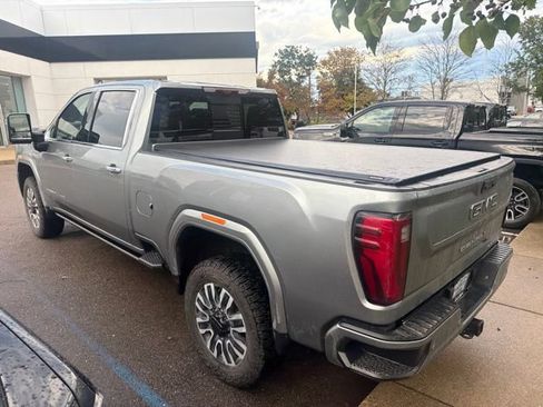 Used 2024 GMC Sierra 2500 Denali Ultimate AWD/4WD image 4