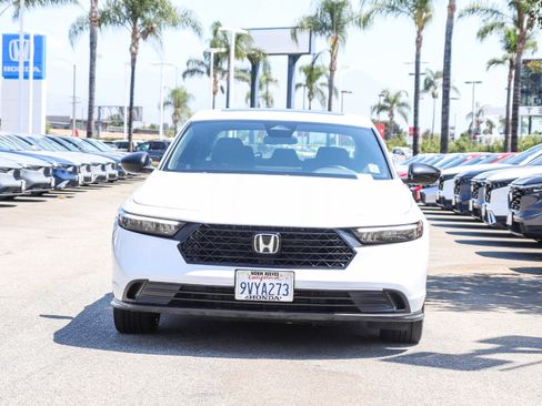 Used 2025 Honda Accord Sport image 2