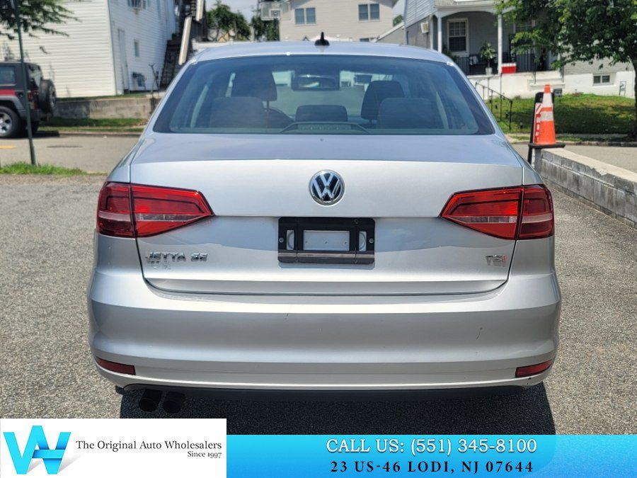 Used 2015 Volkswagen Jetta SE FWD image 5