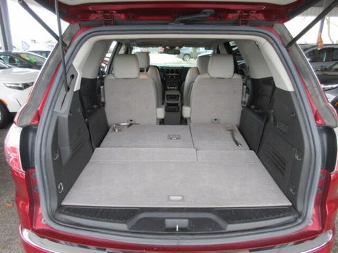 Used 2011 GMC Acadia Denali image 36