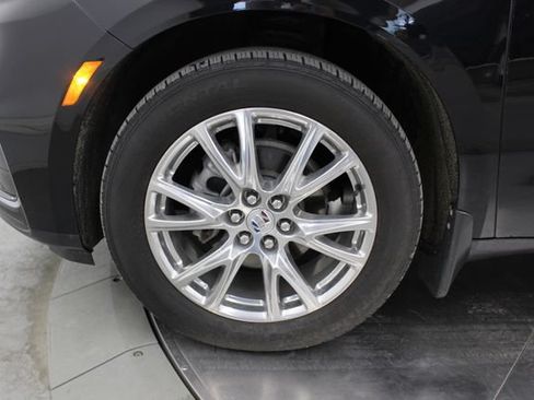 Used 2024 Buick Enclave Essence w/ Experience Buick Package AWD/4WD image 7