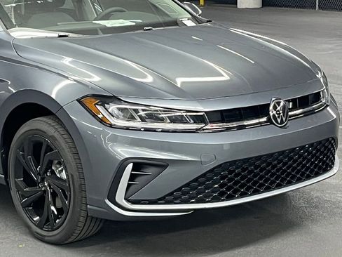 New 2026 Volkswagen Jetta SE image 38