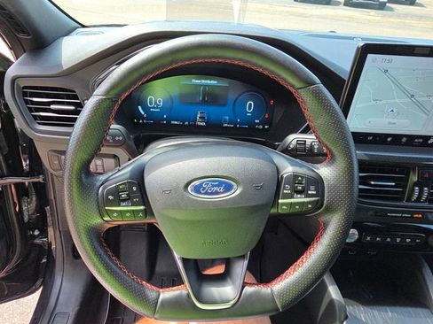 Used 2024 Ford Escape ST-Line Elite w/ Premium Technology Package AWD/4WD image 29