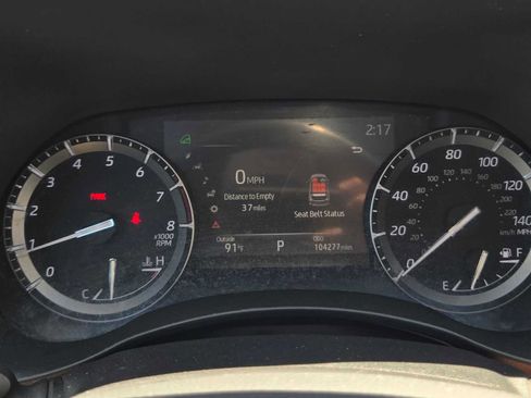 Used 2020 Toyota Highlander XLE AWD/4WD image 27