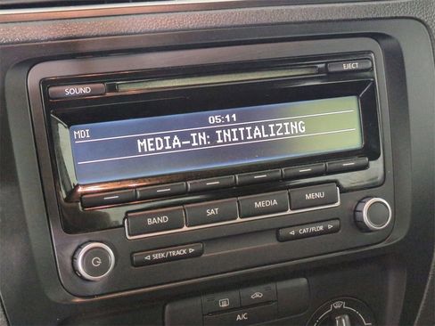 Used 2014 Volkswagen Jetta SE image 11