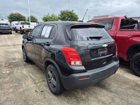 Used 2016 Chevrolet Trax LS w/ LPO, Cargo Package FWD image 4