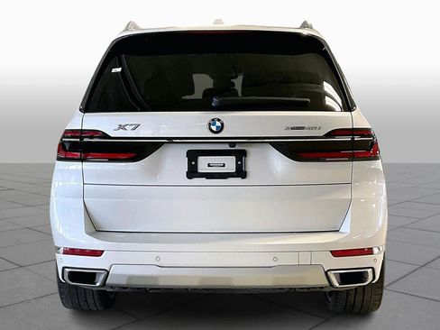 Certified 2023 BMW X7 xDrive40i w/ Premium Package image 5