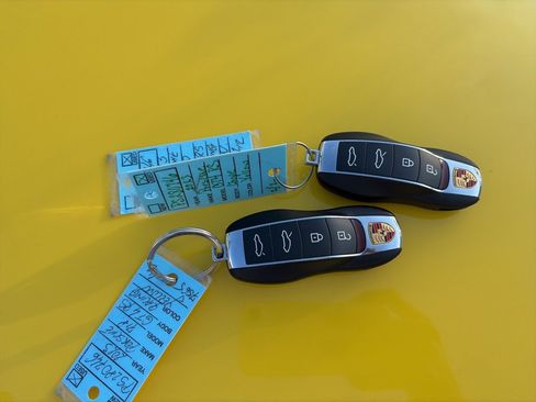 Certified 2023 Porsche 718 Cayman GT4 RS image 9