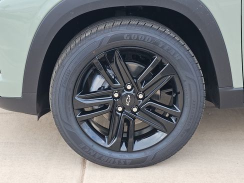 New 2026 Chevrolet Trax ACTIV w/ Driver Confidence Package FWD image 9