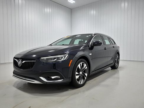 Used 2018 Buick Regal Essence w/ Driver Confidence Package #1 AWD/4WD image 22
