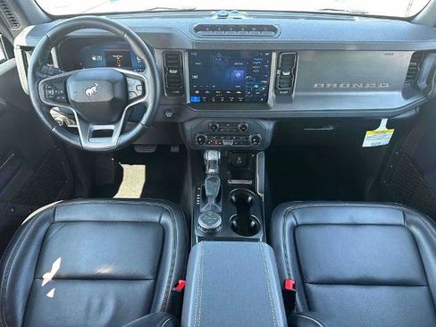 Certified 2025 Ford Bronco Badlands AWD/4WD image 14