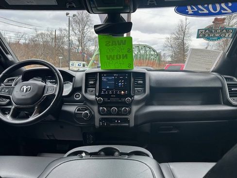 Used 2024 RAM 2500 Tradesman w/ Chrome Appearance Group image 24