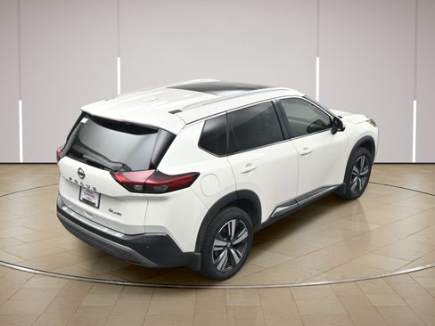 Used 2021 Nissan Rogue SL AWD/4WD image 35