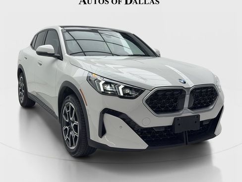 Used 2025 BMW X2 xDrive28i AWD/4WD image 2