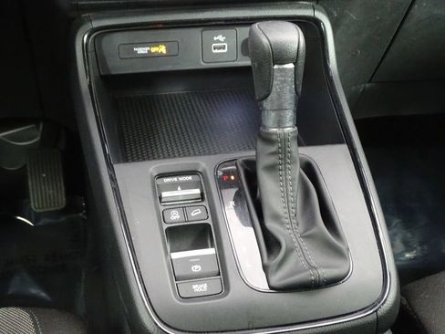 Used 2023 Honda CR-V LX image 32