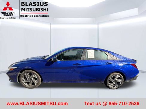 Used 2025 Hyundai Elantra Sport FWD image 10