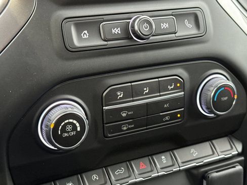 New 2026 Chevrolet Silverado 1500 Custom Trail Boss w/ Dark Appearance Package image 18