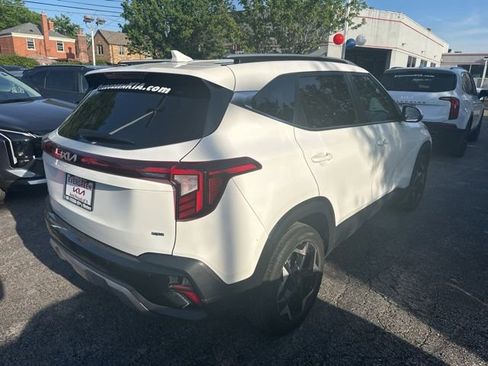 Used 2025 Kia Seltos EX w/ EX Sunroof Package AWD/4WD image 4