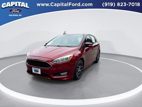 Used 2015 Ford Focus SE FWD image 4