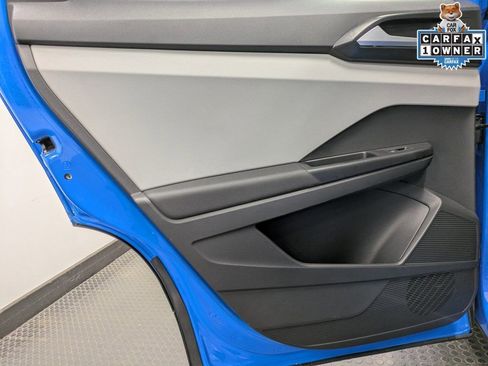 Used 2022 Volkswagen Taos SE image 23