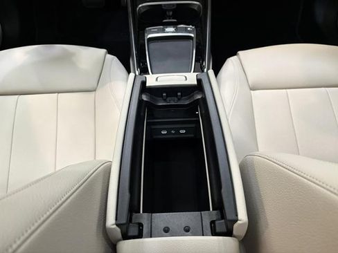 New 2026 Mercedes-Benz GLB 250 image 22