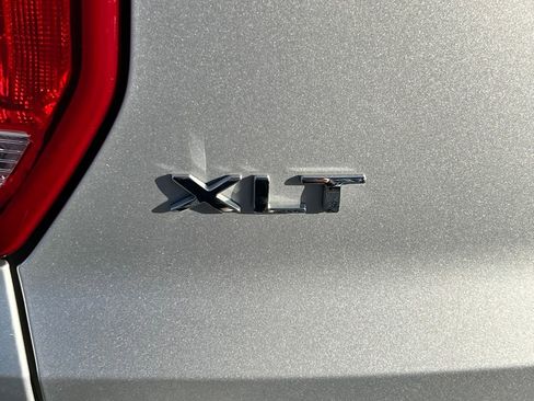 Used 2018 Ford Explorer XLT w/ Equipment Group 202A image 17