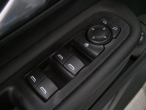 Used 2023 GMC Terrain SLT w/ Tech Package AWD/4WD image 16
