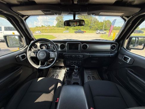 Used 2019 Jeep Wrangler Unlimited Sport S AWD/4WD image 7