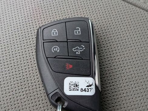 Used 2023 Chevrolet Silverado 1500 LTZ AWD/4WD image 31