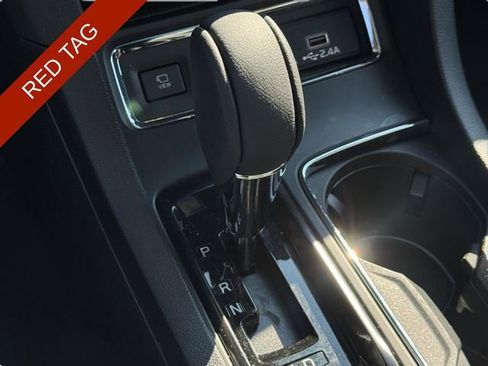 Used 2025 Subaru Ascent Bronze Edition image 20