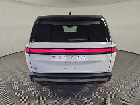 Used 2024 Rivian R1S Adventure image 4