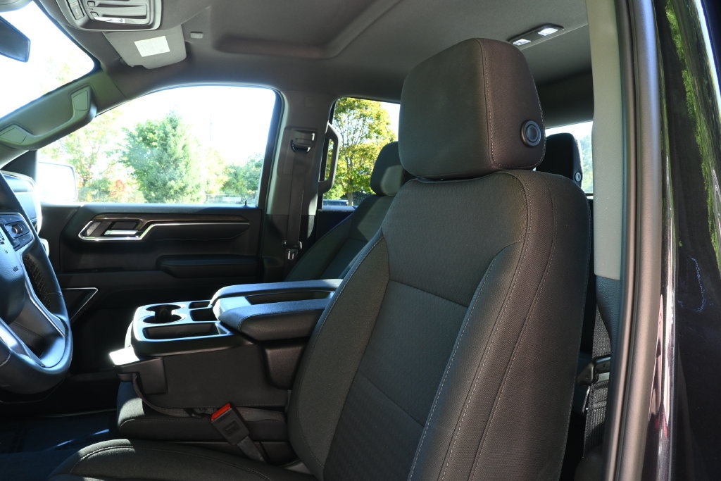 Used 2024 Chevrolet Silverado 1500 RST w/ Z71 Off-Road Package AWD/4WD image 15