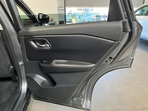 Used 2024 Nissan Rogue SV FWD image 15