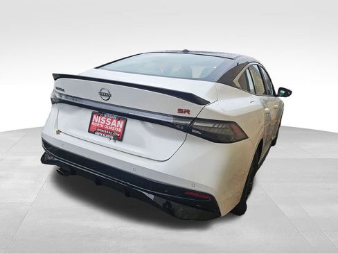 New 2026 Nissan Sentra SR w/ SR Premium Package FWD image 3