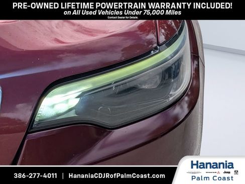 Used 2019 Jeep Cherokee Latitude Plus w/ Comfort/Convenience Group AWD/4WD image 8