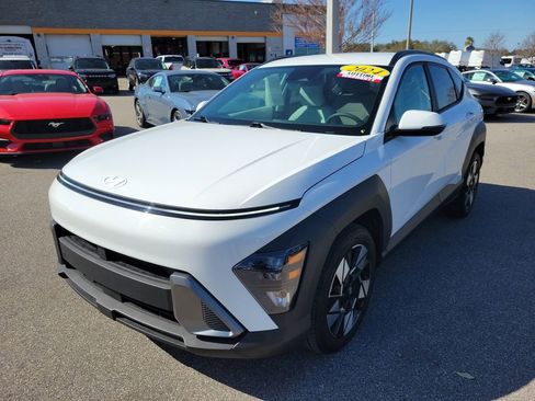 Used 2024 Hyundai Kona SEL w/ Convenience Package image 2