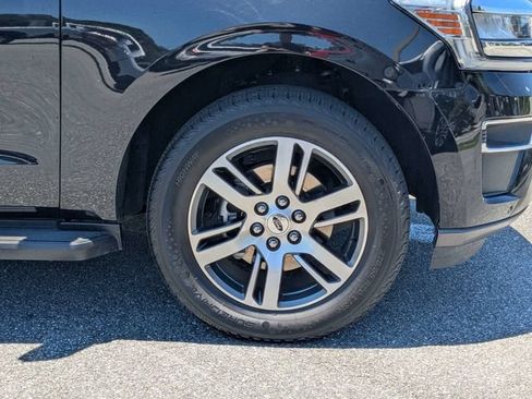 Used 2024 Ford Expedition Max Limited RWD image 11