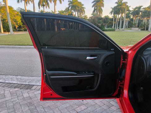 Used 2022 Dodge Charger GT image 3