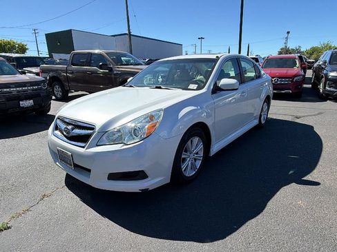 Used 2011 Subaru Legacy 2.5i Premium AWD/4WD image 1